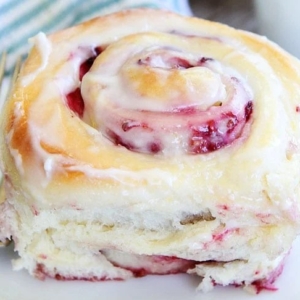 Raspberry Sweet Rolls